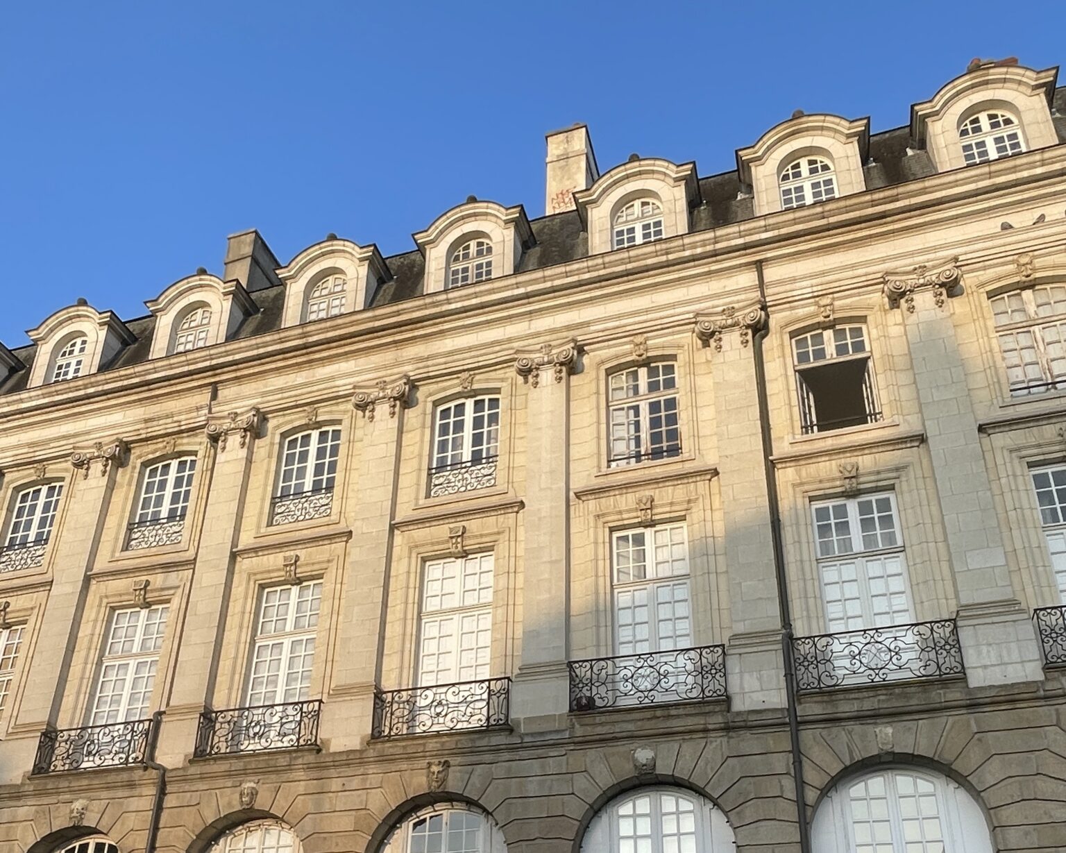 OPAH - 11 Place du parlement